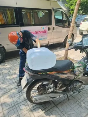 NƯỚC CẤT – DUNG DỊCH BỔ SUNG ẮC QUY XE NÂNG ĐIỆN