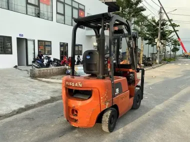 XE NÂNG DẦU NISSAN 1.5 TẤN