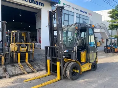 Xe nâng điện Komatsu 3 tấn FE30-1