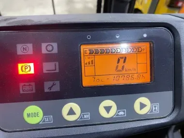  Komatsu FB15-12 