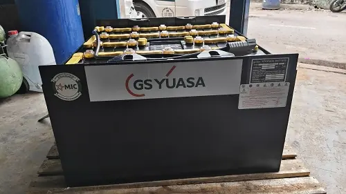 Ắc quy xe n&acirc;ng