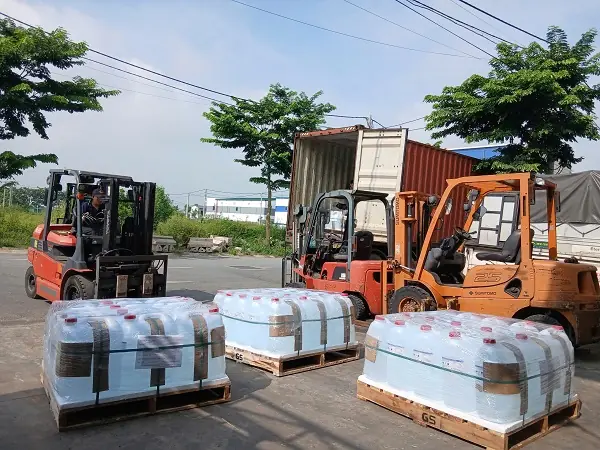 NƯỚC CẤT – DUNG DỊCH BỔ SUNG ẮC QUY XE NÂNG ĐIỆN