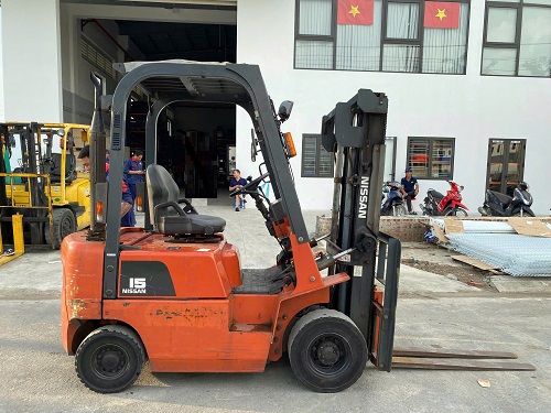 XE NÂNG DẦU NISSAN 1.5 TẤN