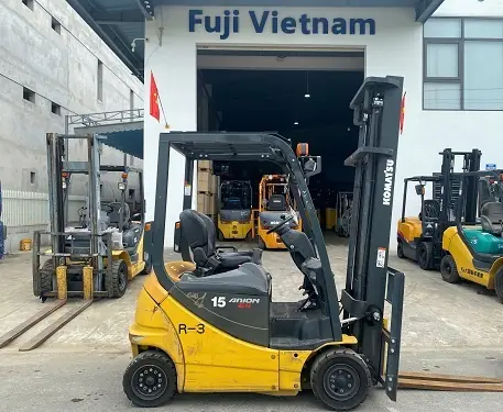 Xe n&acirc;ng 1.5 tấn